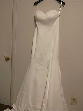 Sincerity Bridal White Strapless Sweetheart Trumpet Wedding Gown